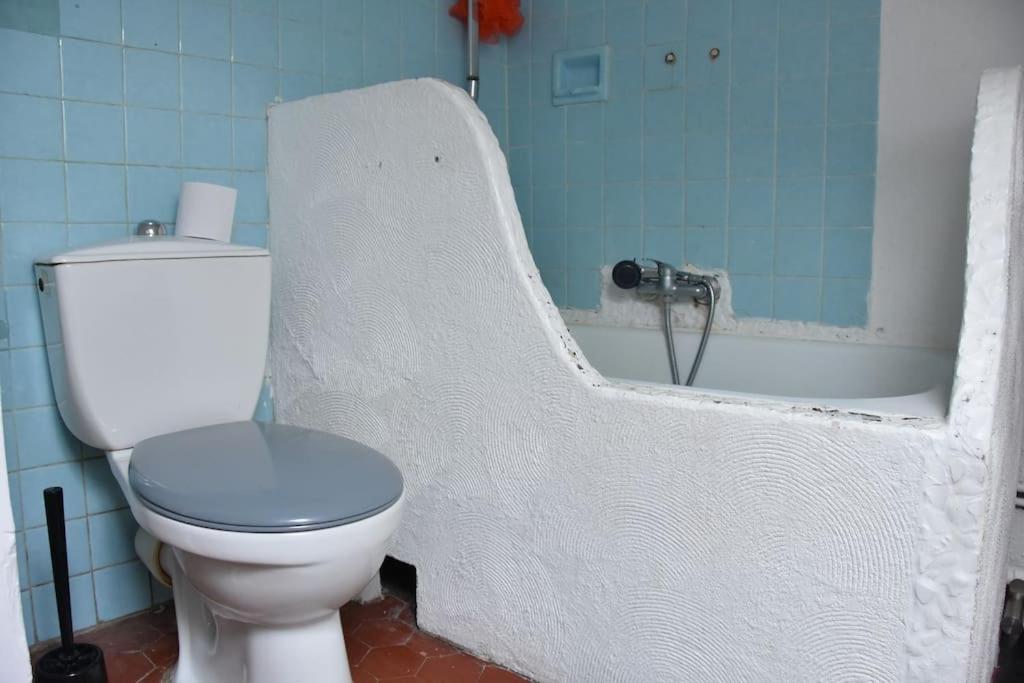 Lovely Flat In The Heart Of The Medieval City Hyères Eksteriør billede
